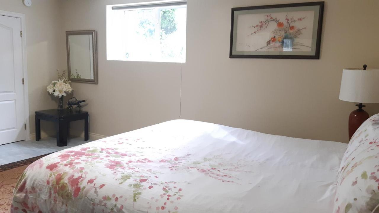 Lakeview House With 4 Rooms Kelowna Near Downtown & Knox Moutain Dış mekan fotoğraf