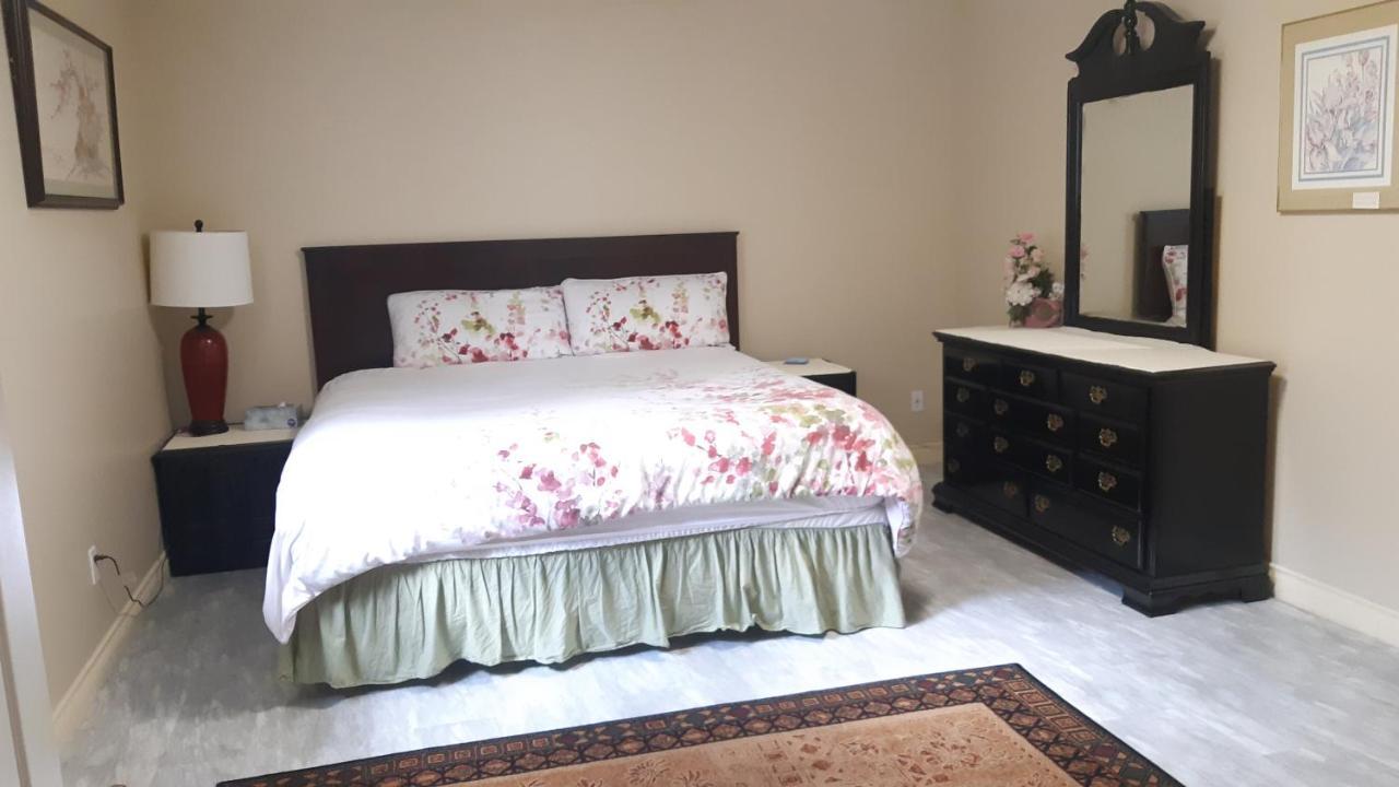 Lakeview House With 4 Rooms Kelowna Near Downtown & Knox Moutain Dış mekan fotoğraf