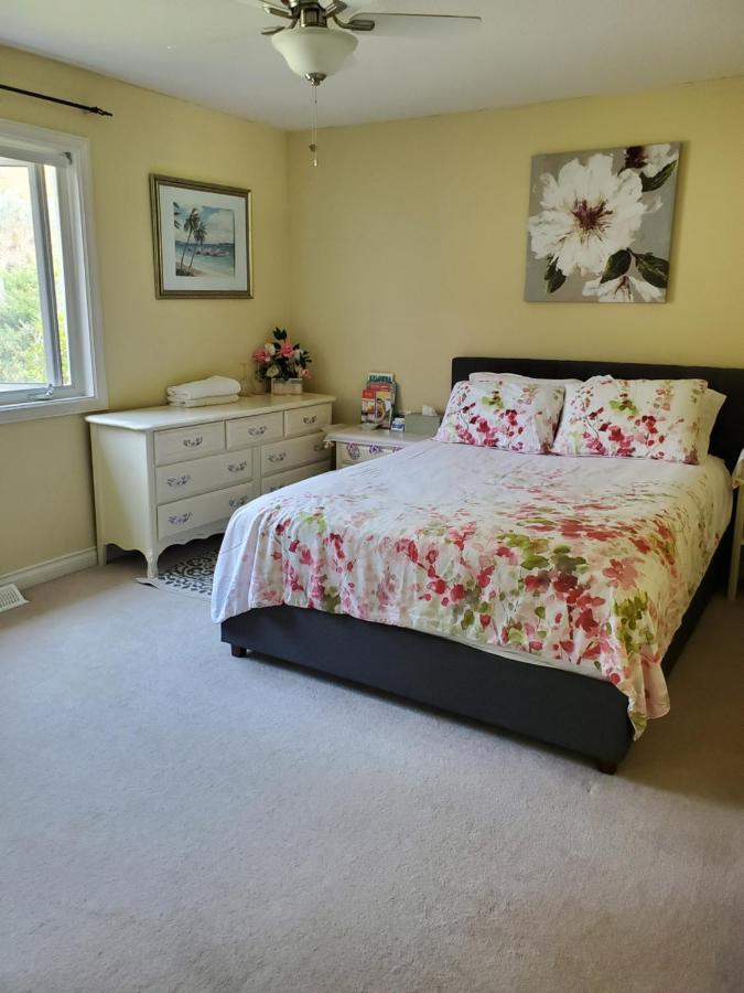 Lakeview House With 4 Rooms Kelowna Near Downtown & Knox Moutain Dış mekan fotoğraf