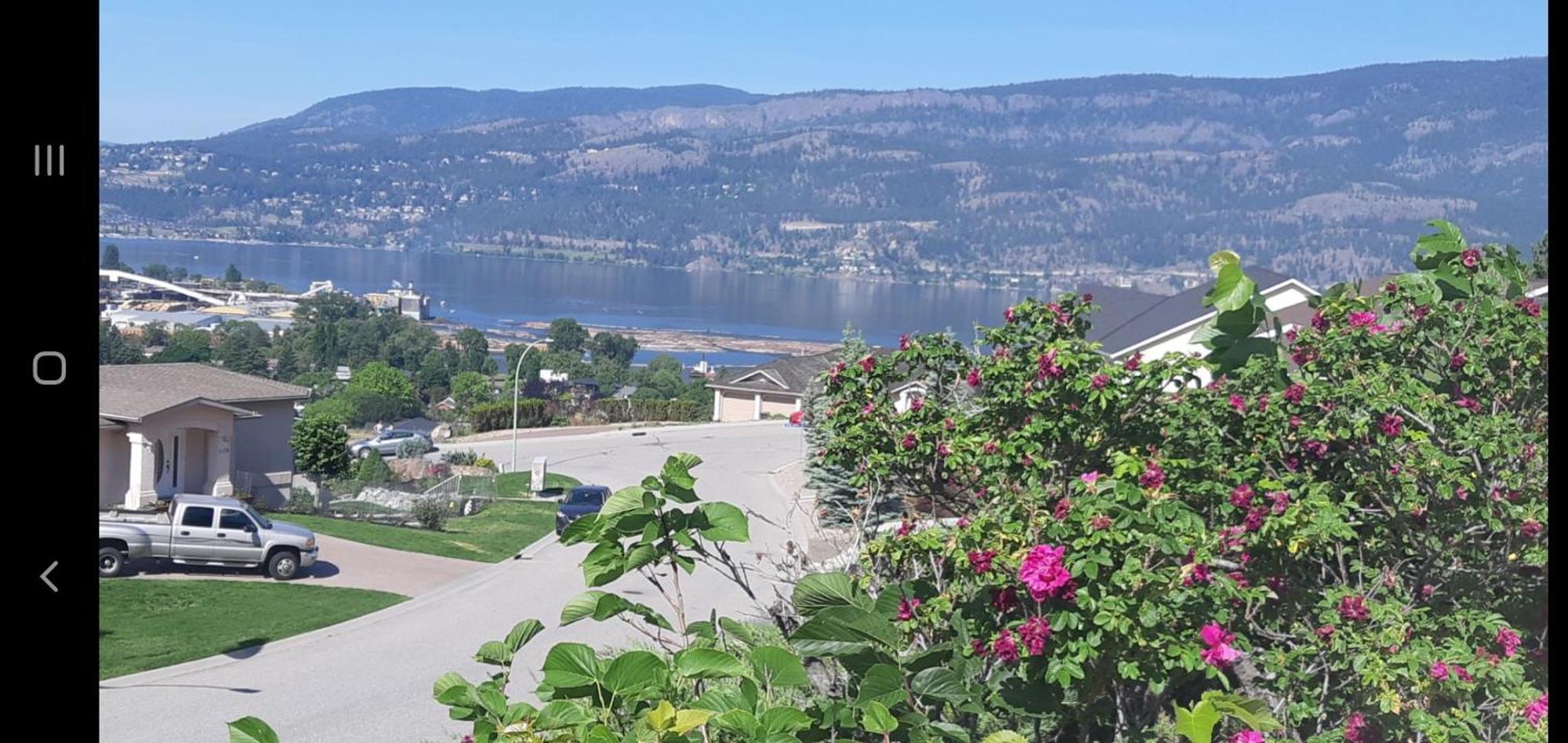 Lakeview House With 4 Rooms Kelowna Near Downtown & Knox Moutain Oda fotoğraf